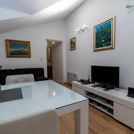 Kono - One-bedroom With Patio And Sea View - Marka Gjaje Street Apartamento *